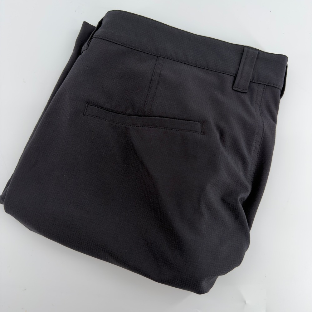 TravisMathew Mens Black Golf Shorts Size 34‎ Performance Stretch Micro Grid